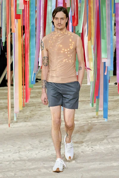 Look 1